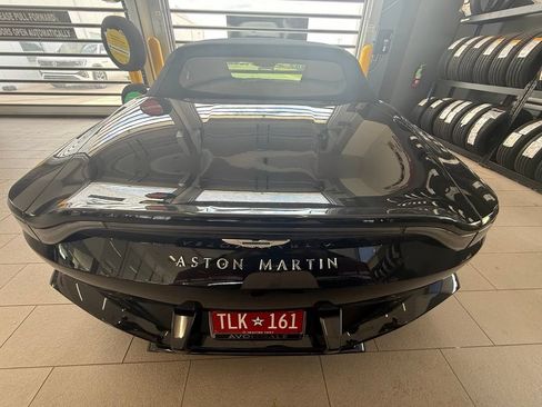 Used 2022 Aston Martin V8 Vantage Roadster RWD image 6