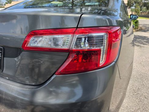 Used 2012 Toyota Camry FWD image 15