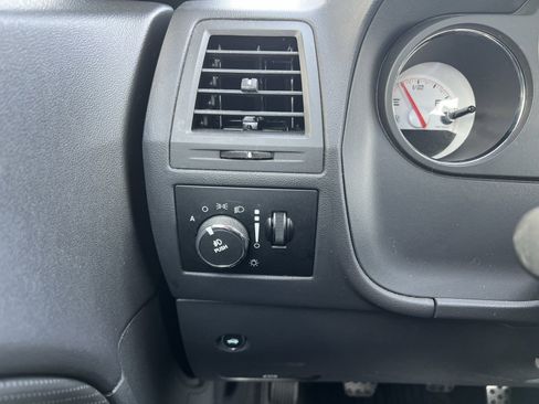 Used 2012 Dodge Challenger R/T Plus image 19