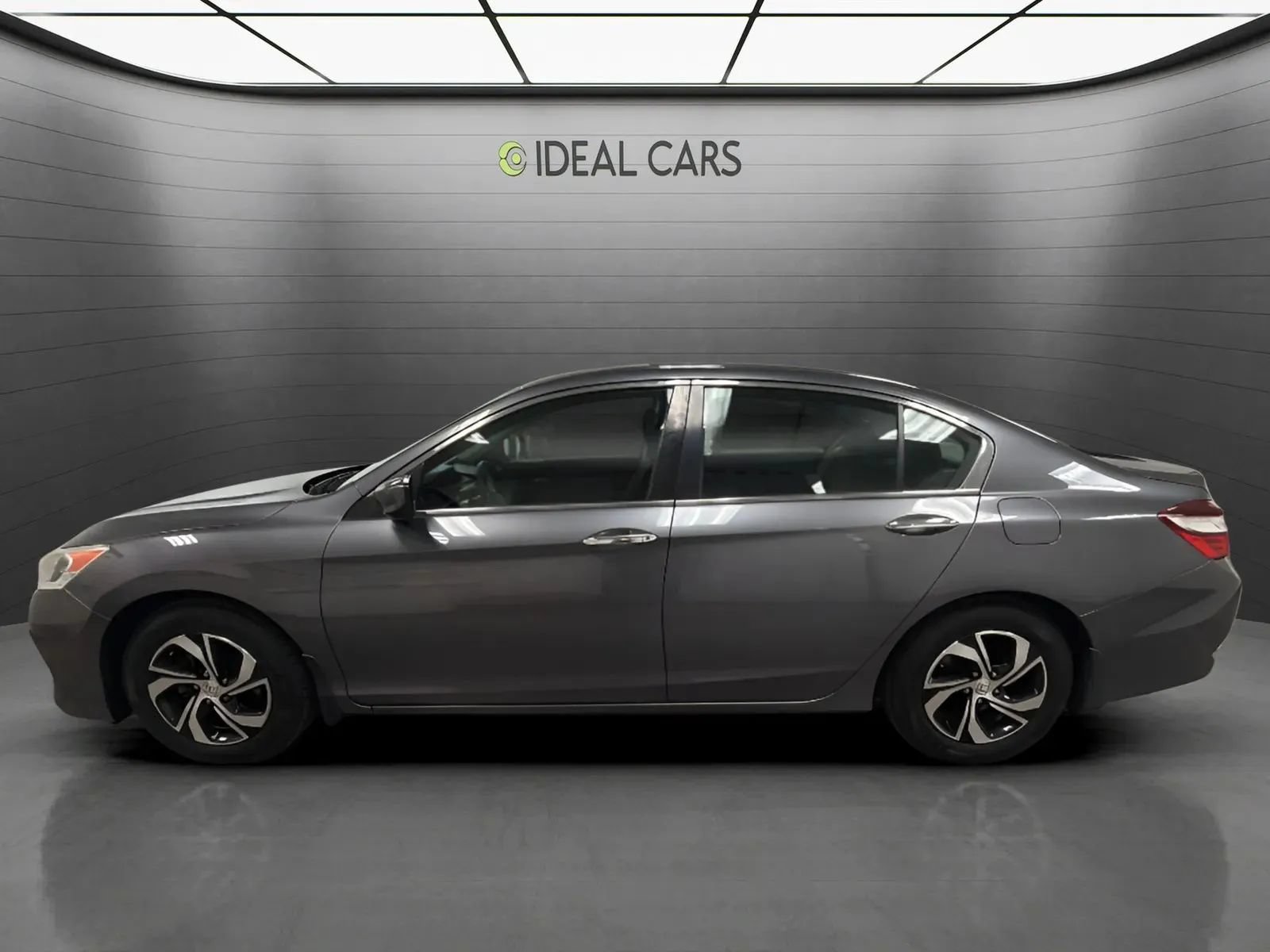 Used 2017 Honda Accord LX image 9