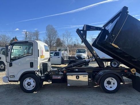 Used 2024 Chevrolet Low Cab Forward image 10