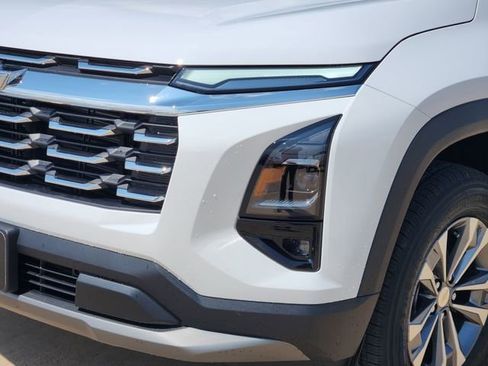 New 2026 Chevrolet Equinox LT w/ Safety and Technology Package FWD image 8