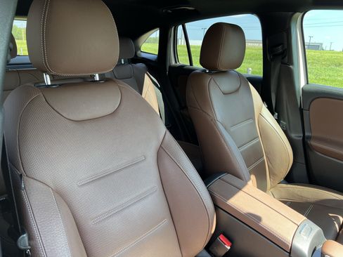 Certified 2022 Mercedes-Benz GLA 250 4MATIC image 35