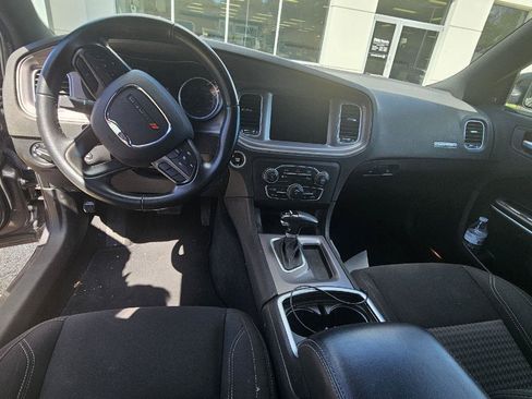 Used 2023 Dodge Charger SXT RWD image 5