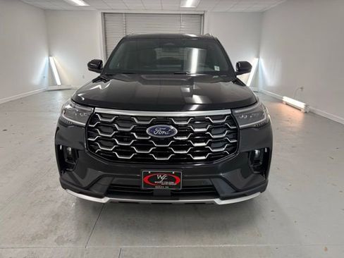 New 2026 Ford Explorer Platinum image 2