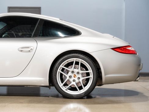 Used 2009 Porsche 911 Carrera RWD image 9