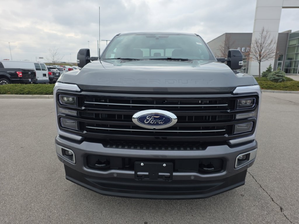 Used 2025 Ford F250 Platinum AWD/4WD image 2