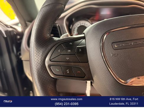 Used 2022 Dodge Challenger R/T Scat Pack RWD image 17