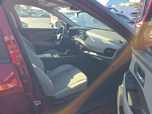 Used 2022 Nissan Rogue SV FWD image 10