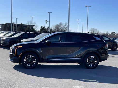 New 2026 Kia Sportage LX image 7