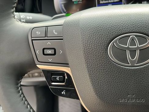 New 2025 Toyota Crown Signia image 9