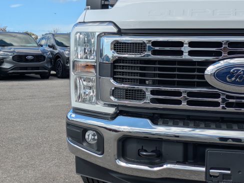 New 2026 Ford F350 XL w/ XL Chrome Package image 10