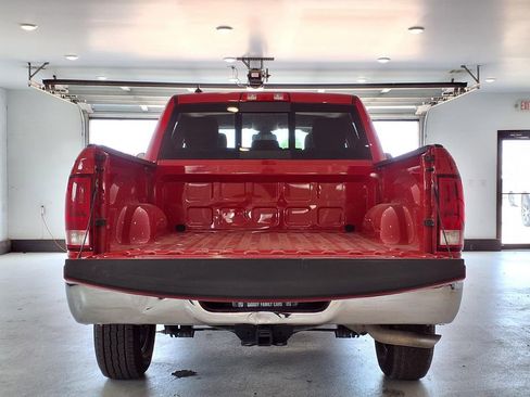 Used 2023 RAM 1500 Classic SLT w/ Trailer & Traction Group AWD/4WD image 17