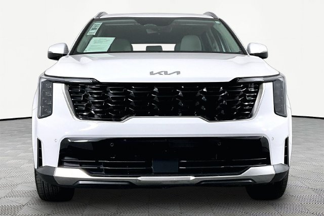 Certified 2026 Kia Sorento S FWD image 2