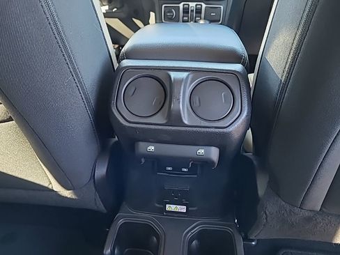 Used 2021 Jeep Gladiator Overland w/ LED Lighting Group AWD/4WD image 24