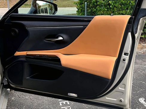 Used 2023 Lexus ES 350 image 26