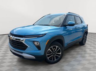 Used 2025 Chevrolet TrailBlazer LT w/ LT Cold Weather Package AWD/4WD video 1