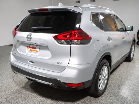 Used 2020 Nissan Rogue SV FWD image 7