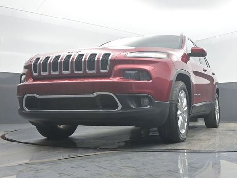 Used 2017 Jeep Cherokee Limited image 46