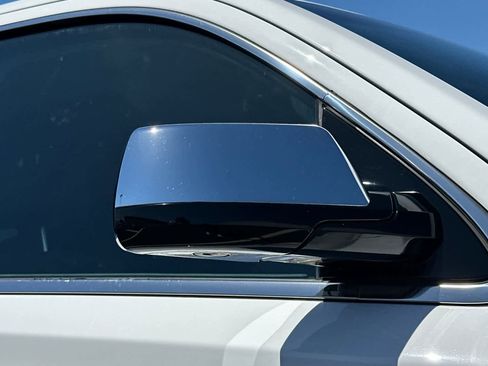 Used 2019 Chevrolet Suburban Premier AWD/4WD image 12