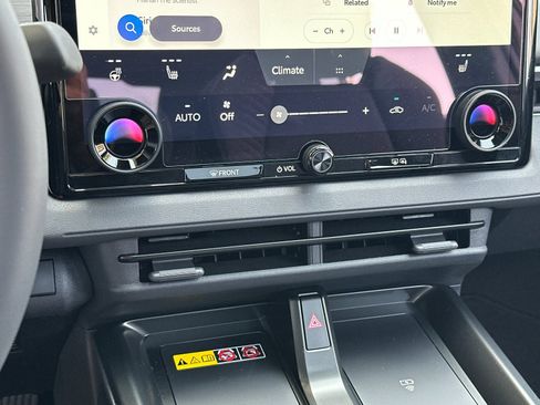 New 2026 Toyota C-HR AWD/4WD image 19