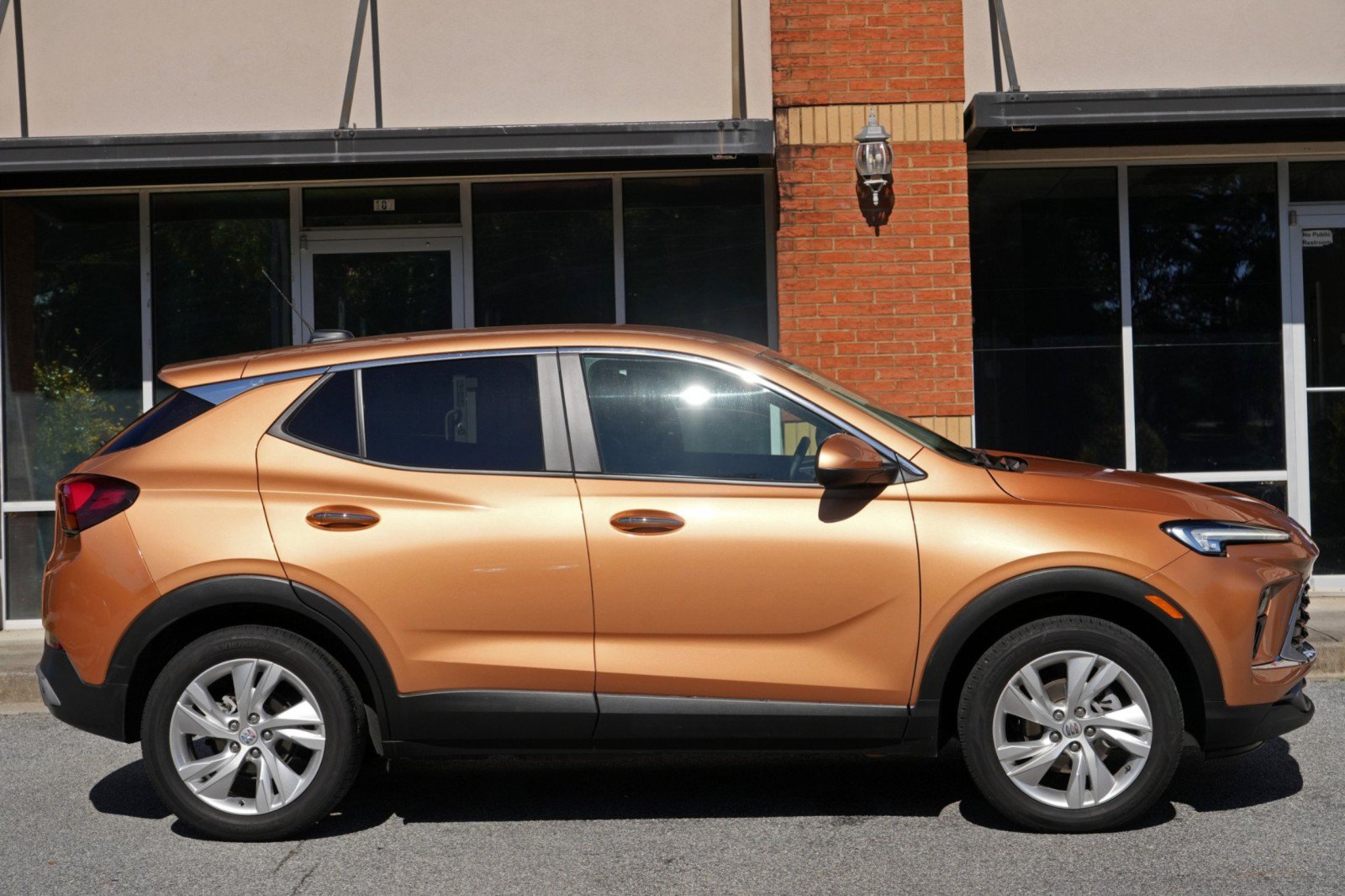 Used 2024 Buick Encore GX Preferred w/ Comfort Package AWD/4WD image 49