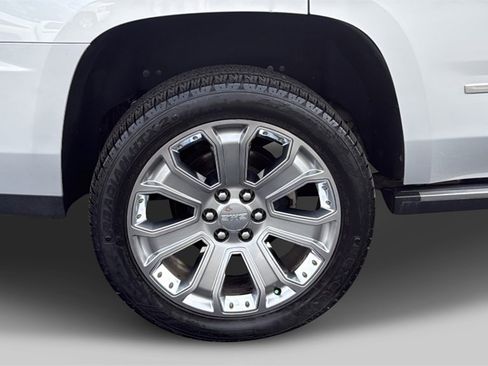 Used 2015 GMC Yukon Denali w/ Premium Package image 17