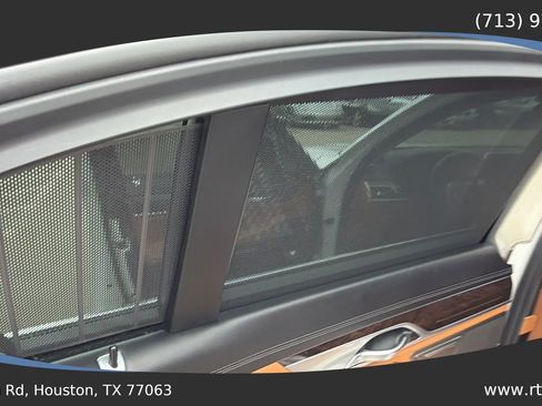 Used 2018 BMW 740i xDrive AWD/4WD image 31