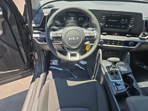 New 2025 Kia Sportage LX image 15