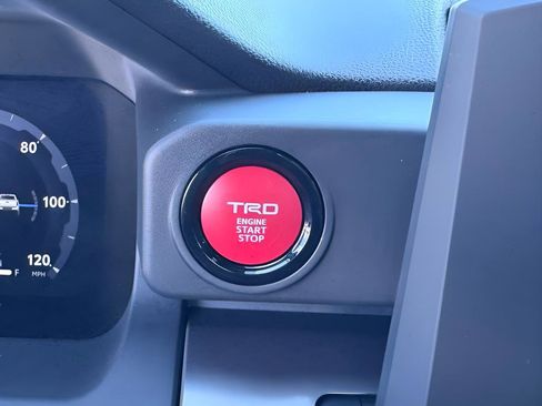Used 2025 Toyota Tacoma TRD Off-Road AWD/4WD image 17