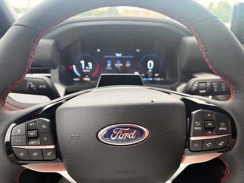 New 2026 Ford Explorer ST-Line AWD/4WD image 5