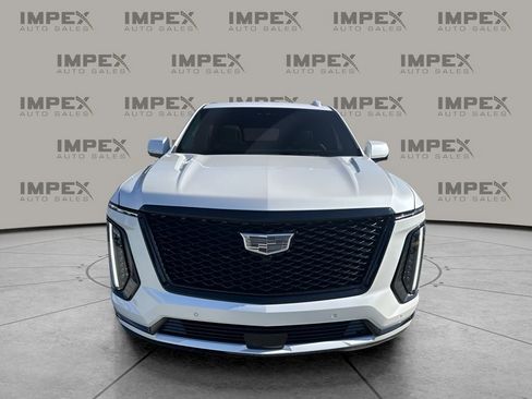 Used 2025 Cadillac Escalade ESV Sport Platinum w/ LPO, ONYX Package image 8