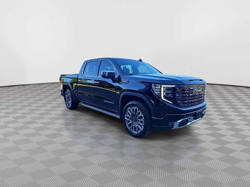 Certified 2025 GMC Sierra 1500 Denali Ultimate AWD/4WD image 3