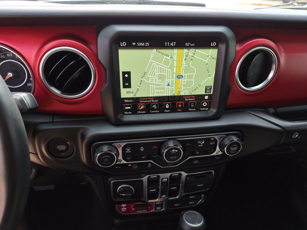 Used 2023 Jeep Wrangler Unlimited Rubicon w/ Cold Weather Group AWD/4WD image 19