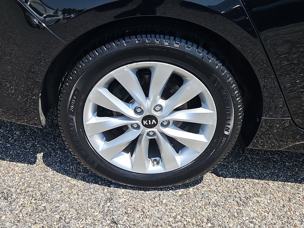 Used 2018 Kia Optima EX w/ Premium Package FWD image 9