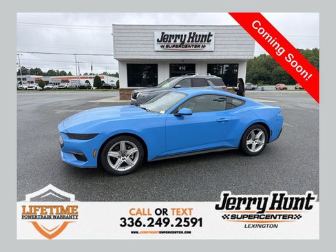 Used 2026 Ford Mustang Premium RWD image 1