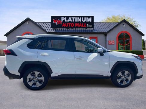 Used 2025 Toyota RAV4 XLE AWD/4WD image 4