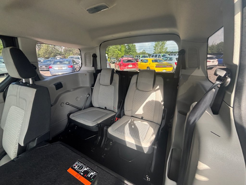 Used 2022 Ford Transit Connect XLT FWD image 29