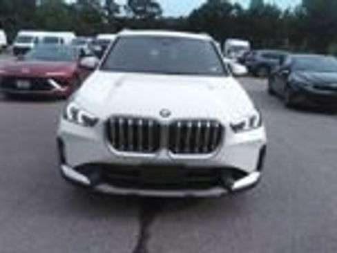Used 2025 BMW X1 xDrive28i AWD/4WD image 9
