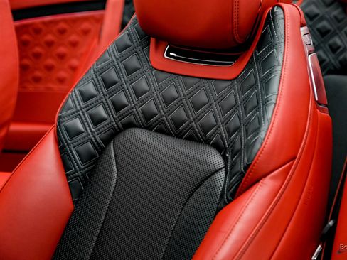 Used 2022 Bentley Continental GT image 45