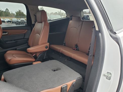 Used 2016 Chevrolet Traverse LT image 36