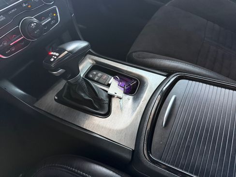 Used 2019 Dodge Charger Scat Pack w/ Daytona Edition Group RWD image 17