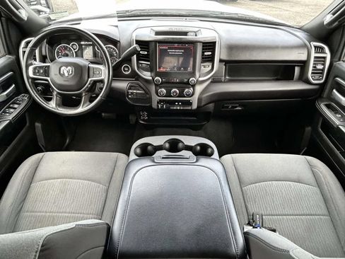 Used 2024 RAM 2500 Big Horn AWD/4WD image 9