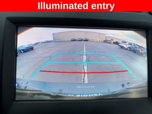 Used 2017 Toyota Camry SE image 21