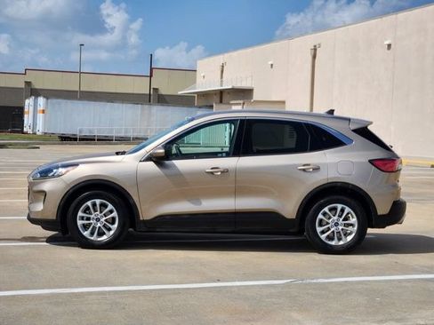 Used 2020 Ford Escape SE FWD image 4