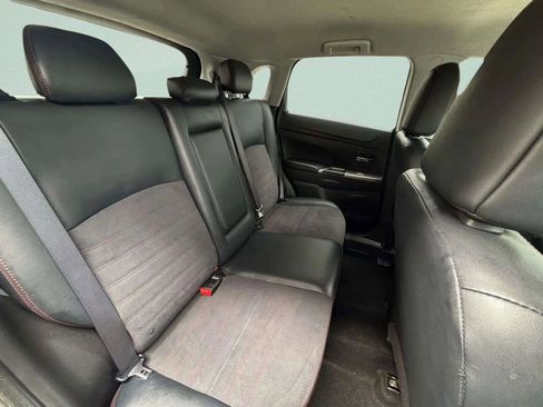 Used 2022 Mitsubishi Outlander Sport SE image 13