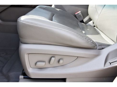 Used 2018 GMC Yukon SLT RWD image 27