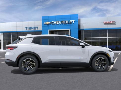 New 2026 Chevrolet Equinox EV LT image 5