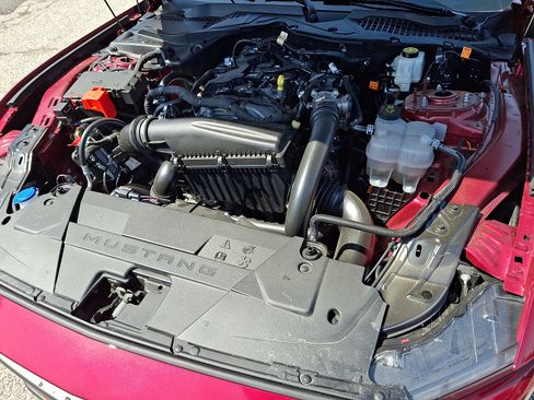 Used 2025 Ford Mustang Coupe RWD image 31