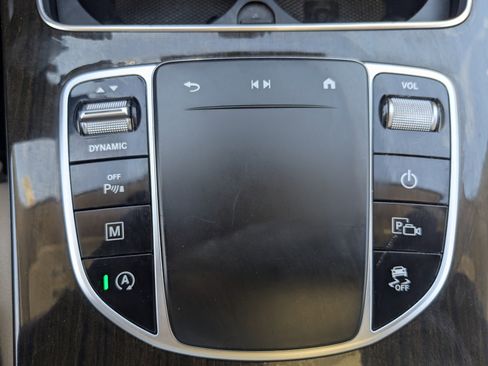 Used 2021 Mercedes-Benz GLC 300 w/ Premium Package image 25